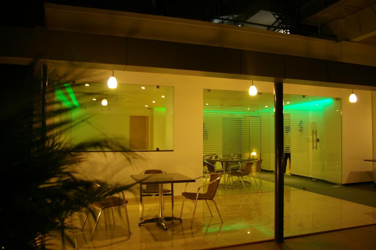 Roseline Suites Bengaluru Zewnętrze zdjęcie