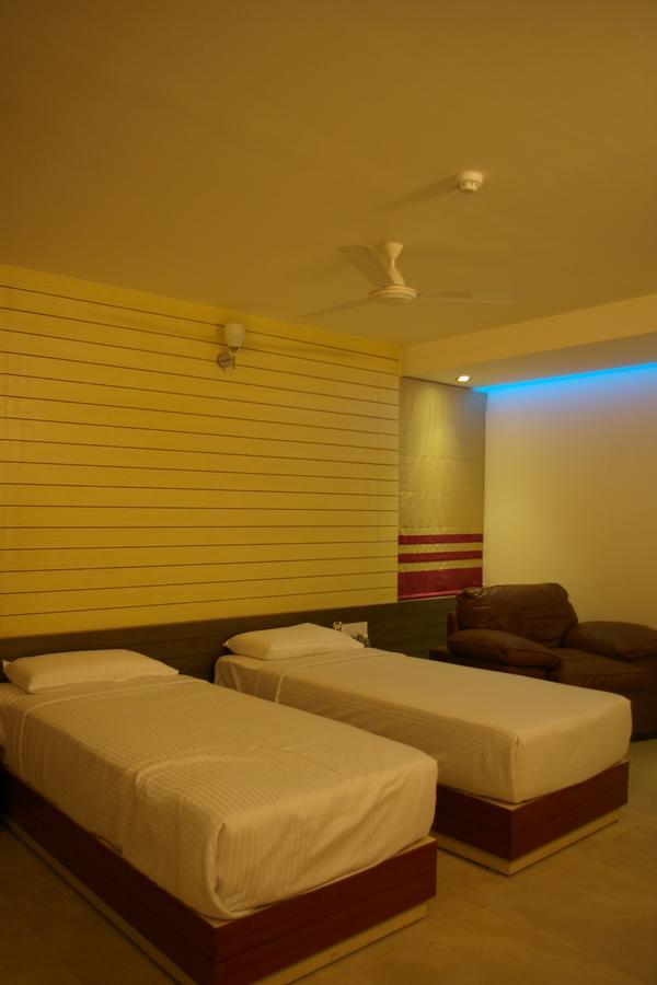 Roseline Suites Bengaluru Zewnętrze zdjęcie