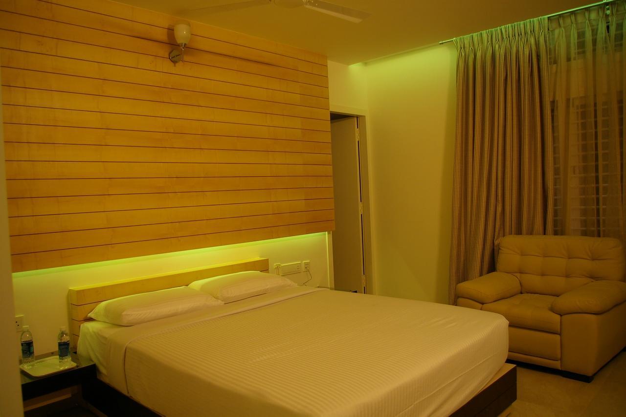 Roseline Suites Bengaluru Zewnętrze zdjęcie